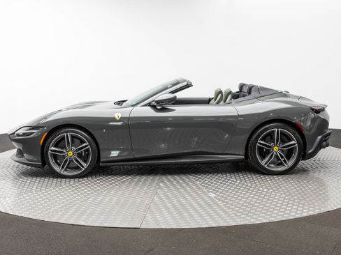 Certified 2025 Ferrari Roma Spider RWD image 2
