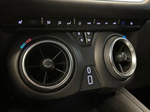 Used 2022 Chevrolet Blazer LT AWD/4WD image 15