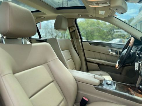 Used 2010 Mercedes-Benz E 350 E350 Sedan 4MATIC image 30