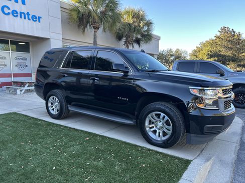 Used 2016 Chevrolet Tahoe LT image 3
