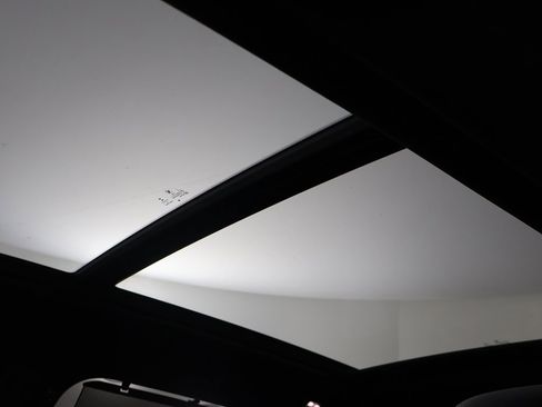 Used 2021 BMW X5 M w/ Executive Package image 25