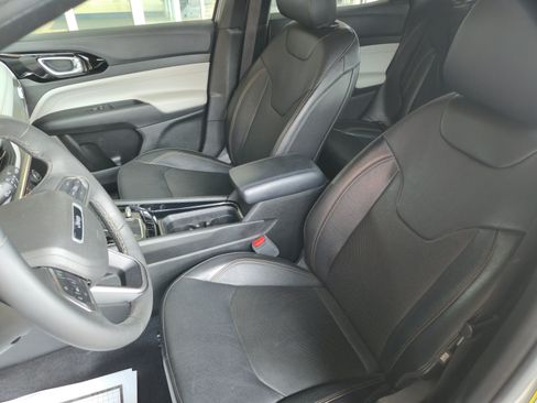 Used 2023 Jeep Compass Limited AWD/4WD image 10