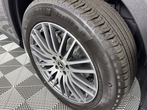New 2026 Mercedes-Benz GLC 300 4MATIC image 9