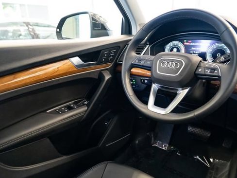 Certified 2024 Audi Q5 2.0T Premium Plus w/ Premium Plus Package AWD/4WD image 11