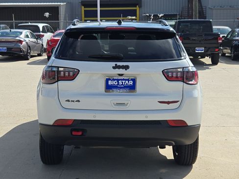 Used 2024 Jeep Compass Trailhawk AWD/4WD image 5