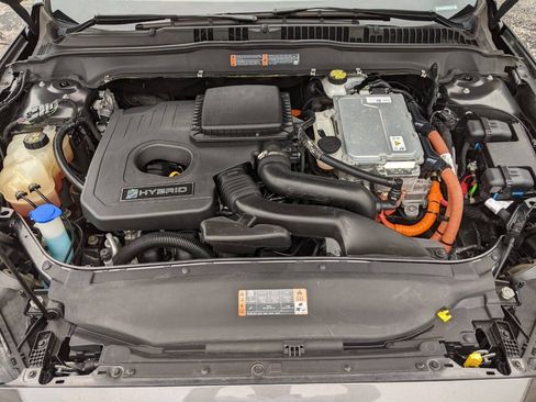 Used 2019 Ford Fusion SE FWD image 22