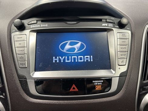 Used 2011 Hyundai Tucson GLS w/ Navigation Pkg 2 image 27