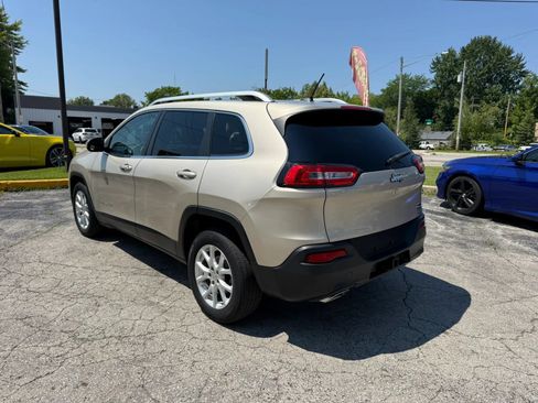 Used 2015 Jeep Cherokee Latitude w/ Trailer Tow Group FWD image 3