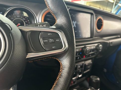 Certified 2020 Jeep Gladiator Mojave w/ Dual Top Group image 17