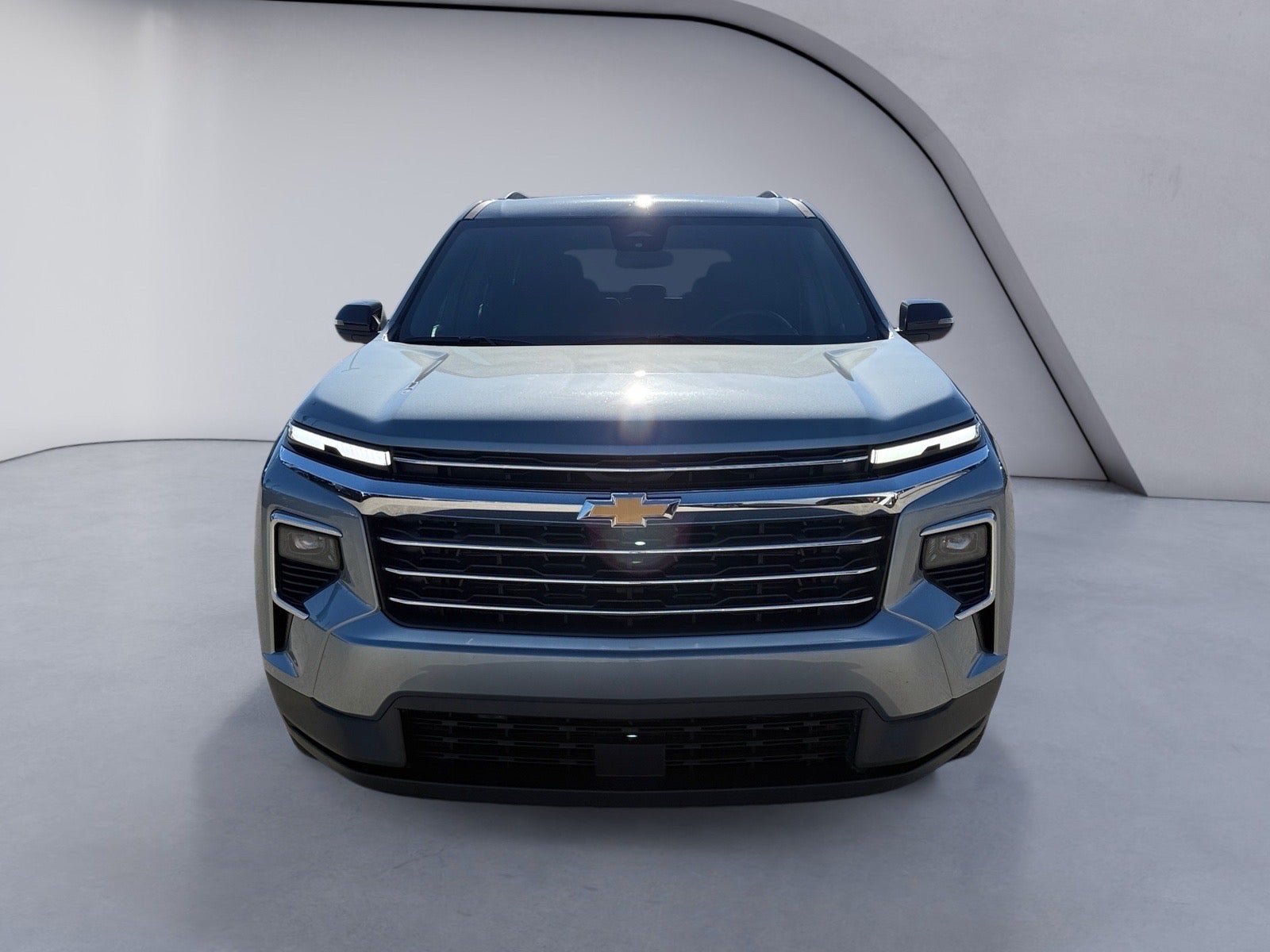 Used 2026 Chevrolet Traverse LT FWD image 8