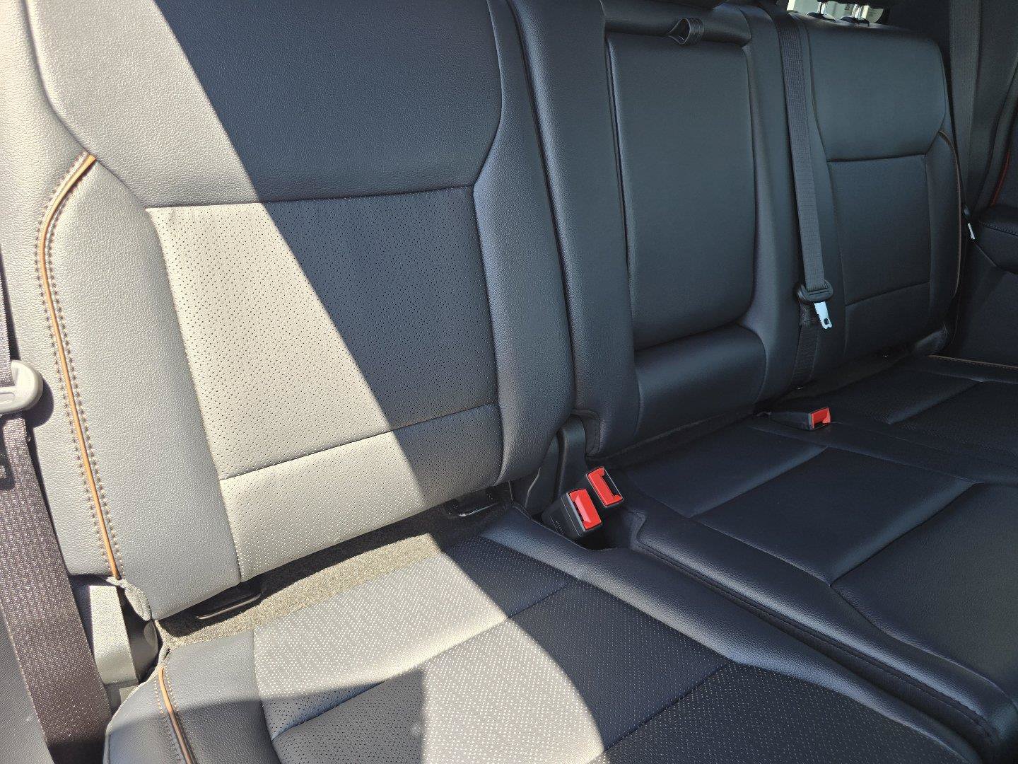 Used 2026 Ford F250 Lariat w/ Black Appearance Package AWD/4WD image 21