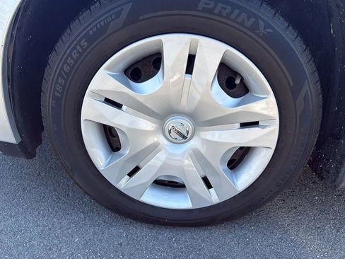 Used 2010 Nissan Versa 1.8 S w/ PWR Plus Pkg image 5