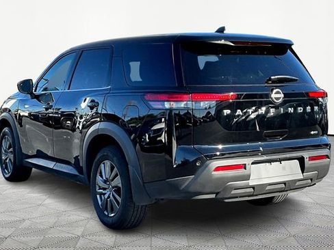 Used 2024 Nissan Pathfinder S image 4