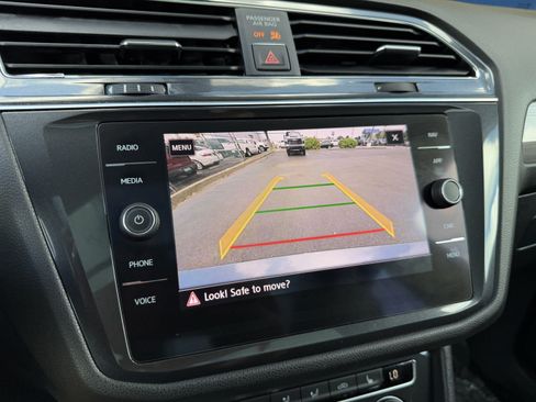 Used 2018 Volkswagen Tiguan SEL FWD image 20