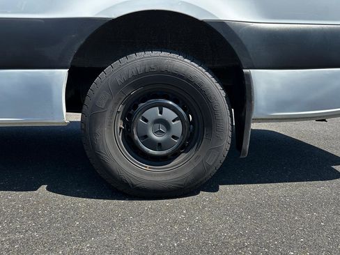 Used 2023 Mercedes-Benz Sprinter 1500 image 21