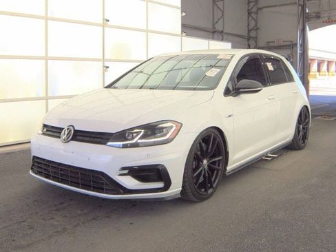 Used 2019 Volkswagen Golf R 4-Door image 2