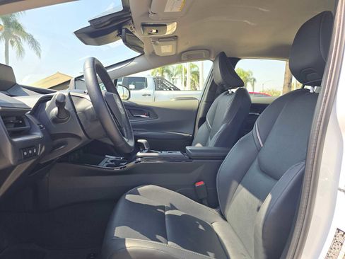 Used 2025 Toyota Prius XLE FWD image 21