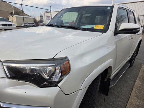 Used 2016 Toyota 4Runner Limited image 10