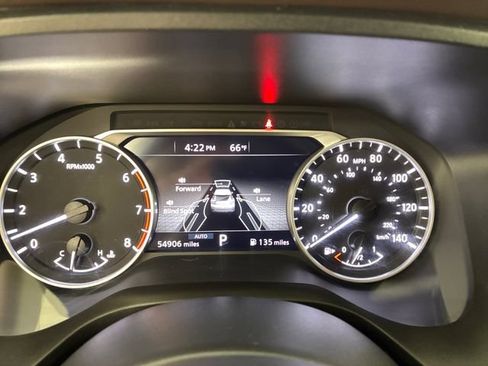Used 2023 Nissan Rogue SV AWD/4WD image 25