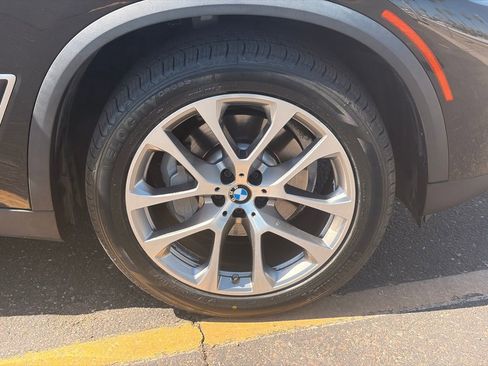 Used 2019 BMW X5 xDrive40i w/ Premium Package AWD/4WD image 11
