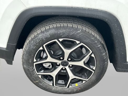 New 2026 Jeep Compass Limited image 14