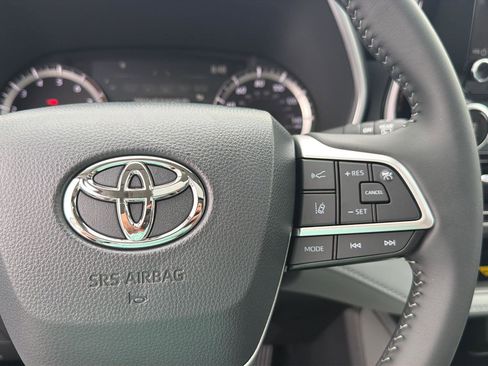 New 2026 Toyota Highlander XLE AWD/4WD image 23