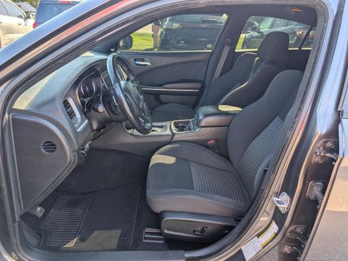 Used 2019 Dodge Charger R/T RWD image 15