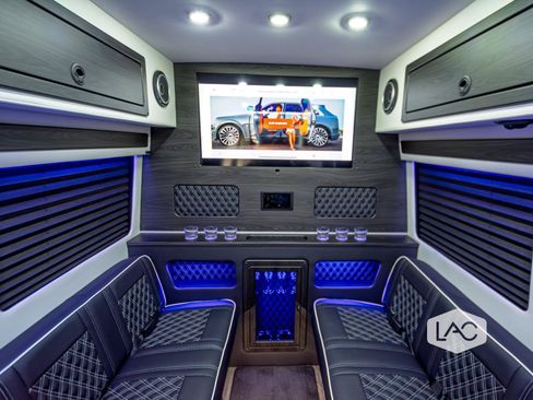 Used 2024 Mercedes-Benz Sprinter 3500 image 13