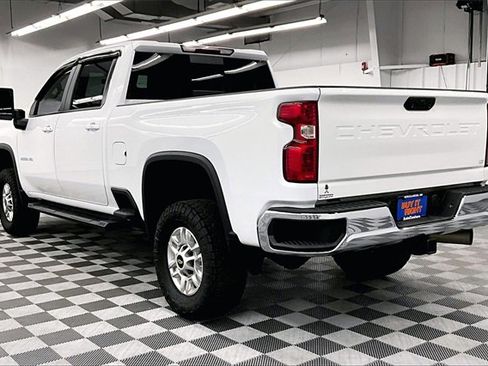 Used 2020 Chevrolet Silverado 2500 LT w/ Convenience Package image 2