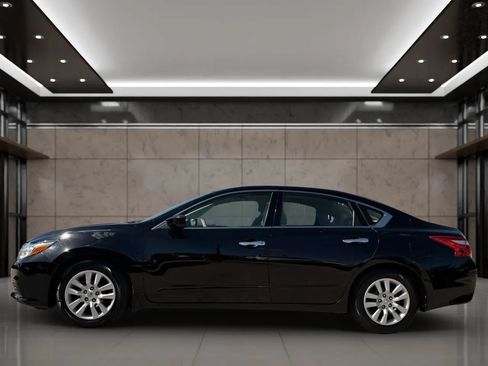 Used 2016 Nissan Altima 2.5 S w/ Power Driver Seat Package FWD image 8