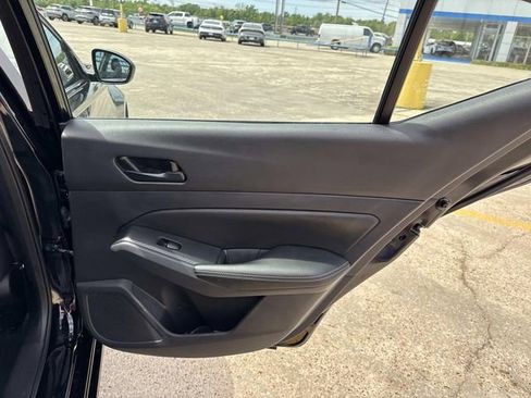 Used 2025 Nissan Altima 2.5 SV FWD image 24