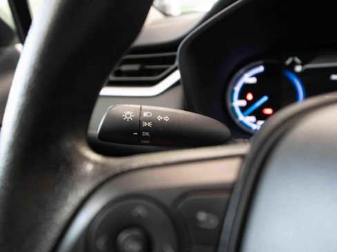 Used 2025 Toyota RAV4 LE AWD/4WD image 13