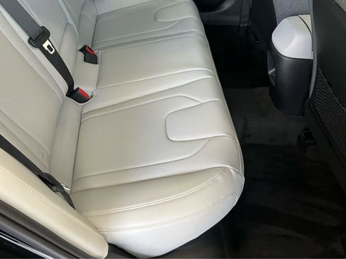 New 2026 Hyundai Elantra Limited FWD image 23