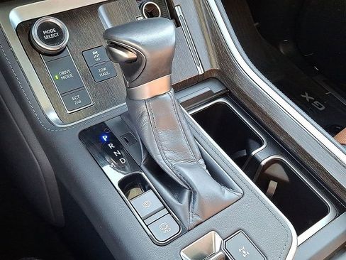 Used 2024 Lexus GX 550 AWD/4WD image 17