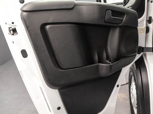 Used 2025 RAM ProMaster 2500 FWD image 28
