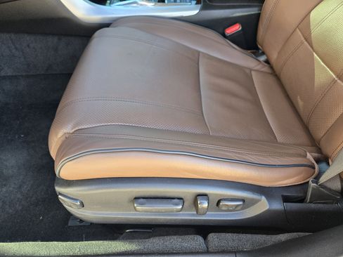 Used 2018 Acura TLX V6 SH-AWD w/ Advance Package image 39