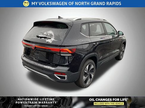 New 2026 Volkswagen Taos SE AWD/4WD image 22