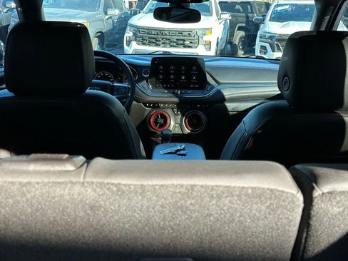 Used 2024 Chevrolet Blazer RS w/ Enhanced Convenience Package image 9