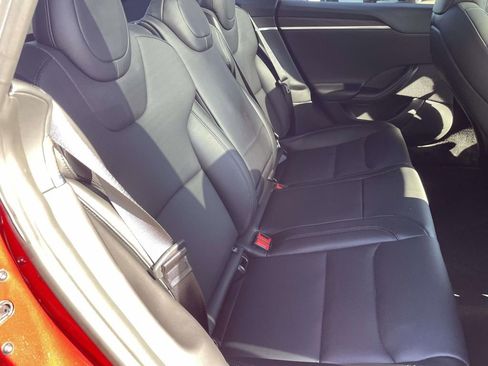 Used 2024 Tesla Model S image 25