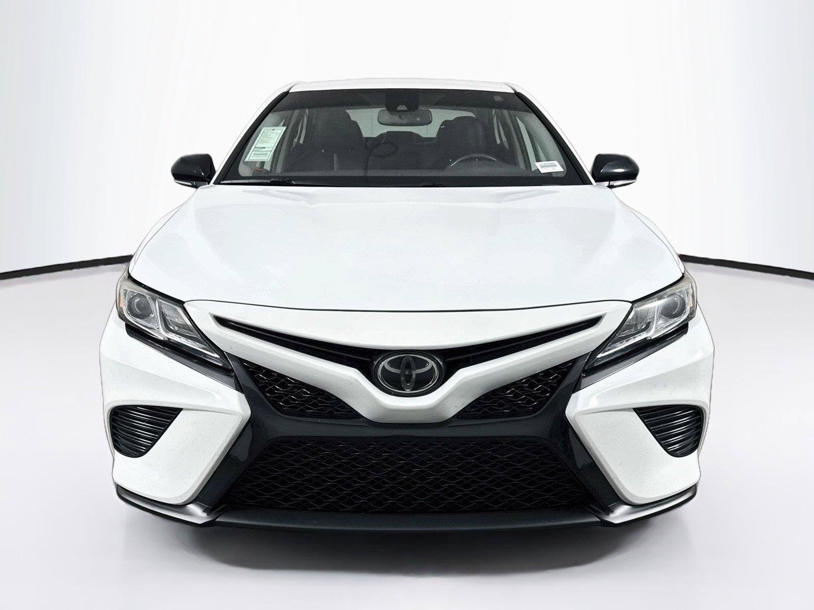 Used 2019 Toyota Camry SE w/ Convenience Package FWD image 7