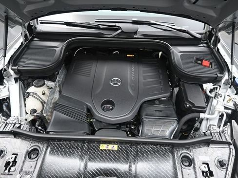 Used 2026 Mercedes-Benz GLS 450 4MATIC image 34