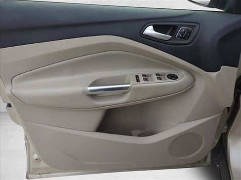 Used 2018 Ford Escape Titanium w/ Ford Safe & Smart Package image 7