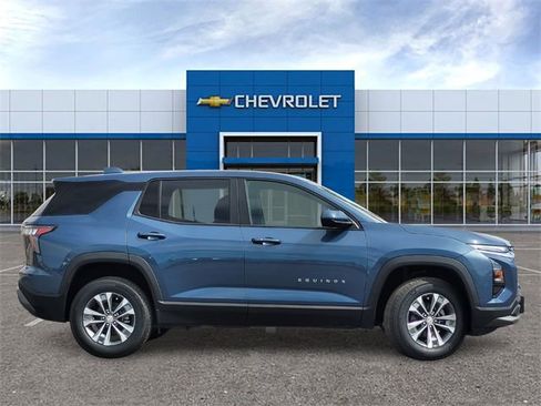 New 2026 Chevrolet Equinox LT image 3