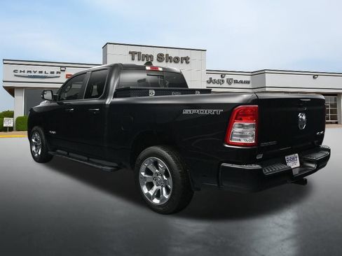 Used 2022 RAM 1500 Big Horn AWD/4WD image 3