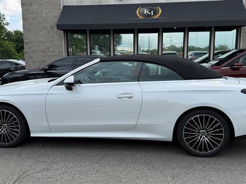 Used 2024 Mercedes-Benz CLE 300 4MATIC Cabriolet image 3