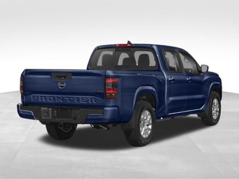 Used 2023 Nissan Frontier SV w/ SV Premium Package RWD image 2