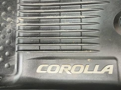 Used 2018 Toyota Corolla SE FWD image 31