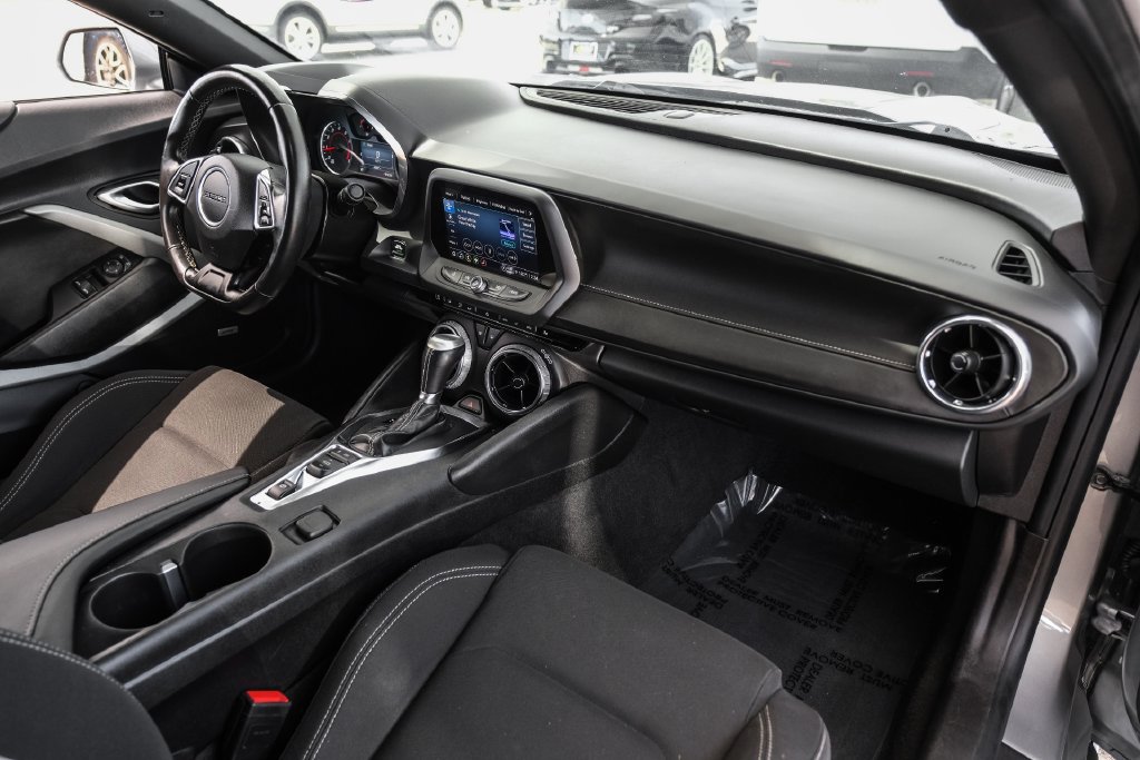 Used 2023 Chevrolet Camaro LT w/ Technology Package RWD image 11