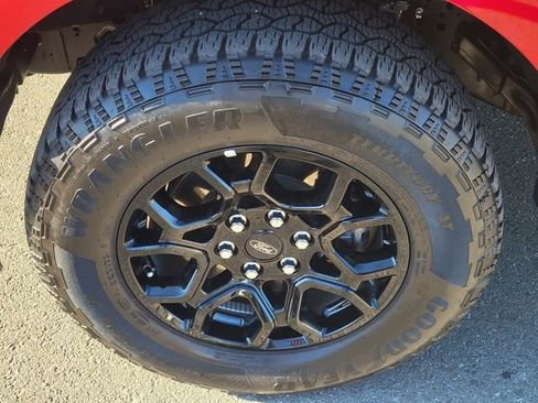 Used 2024 Ford F150 XLT w/ FX4 Off-Road Package image 9