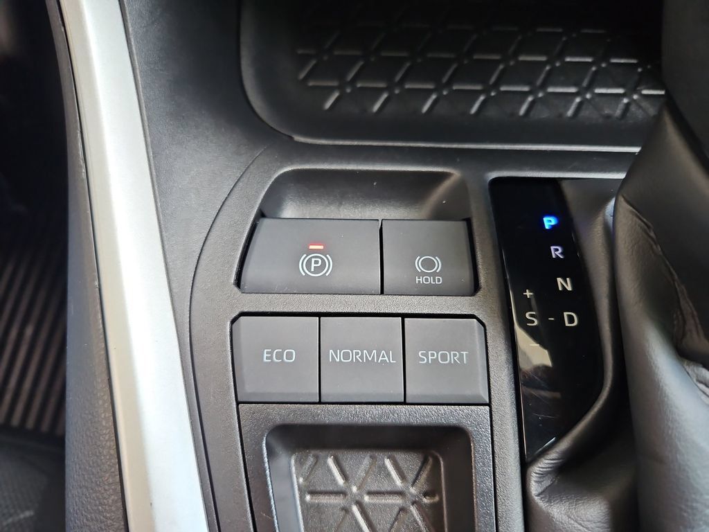 Used 2023 Toyota RAV4 XLE FWD image 20